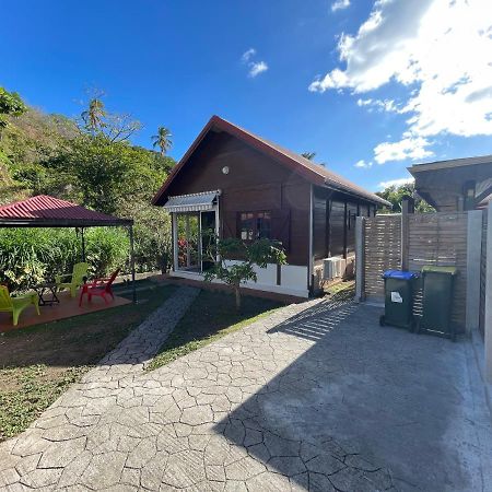 Le Gaspardo: Beachside Retreat with Garden and Comfort Le Carbet Exterior photo