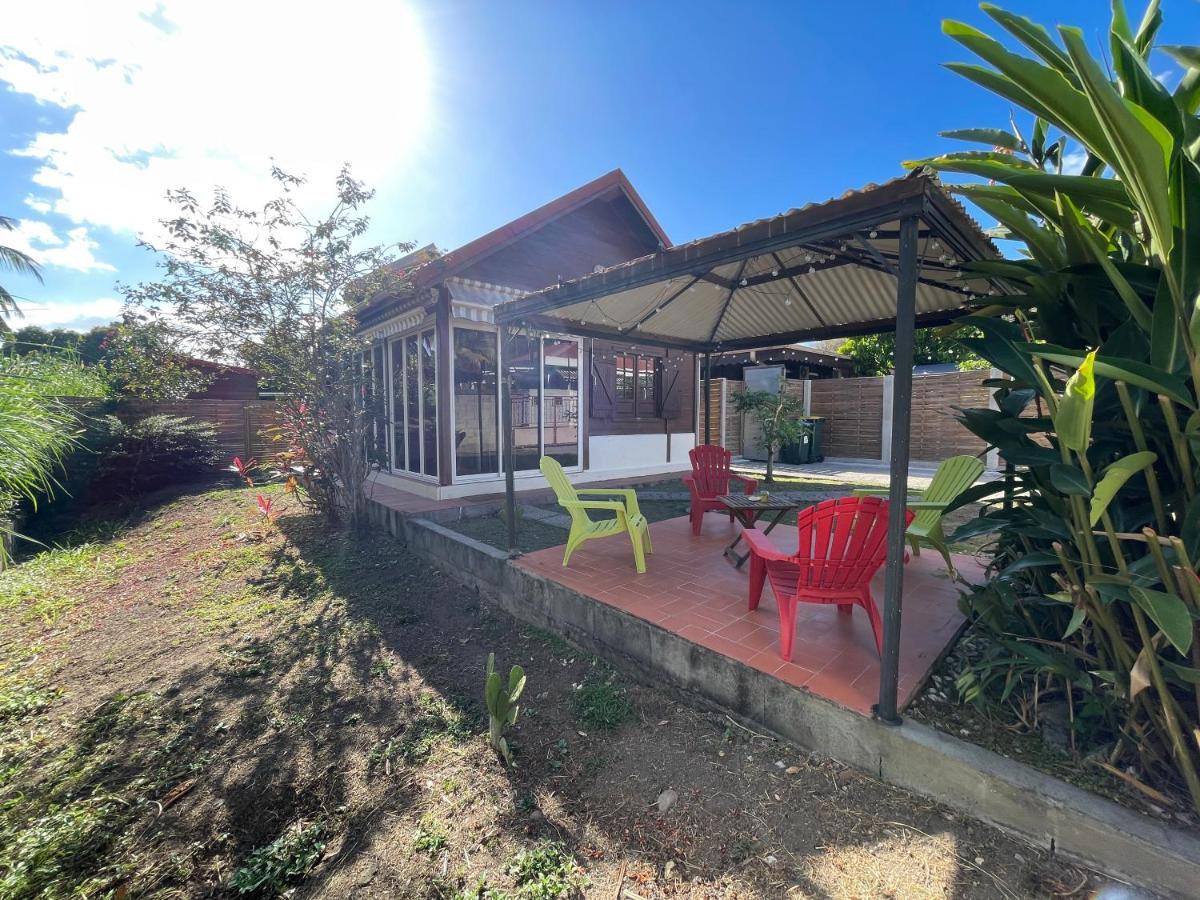 Le Gaspardo: Beachside Retreat with Garden and Comfort Le Carbet Exterior photo